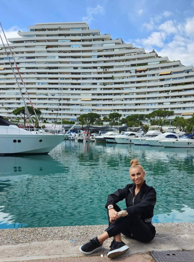 Cine ar fi milionarul cu care se iubește Anamaria Prodan