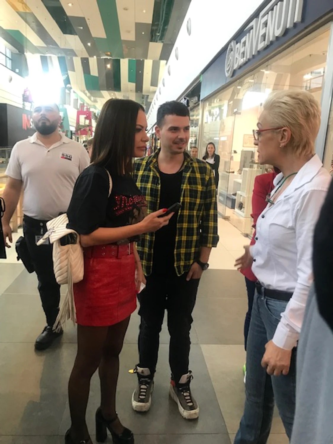 Cine este bărbatul cu care Andreea Antonescu a apărut în public