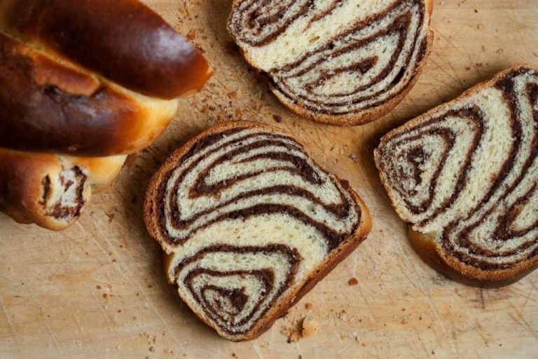 Cum se face maiaua pentru cozonac. Secretul pentru a obține un cozonac pufos