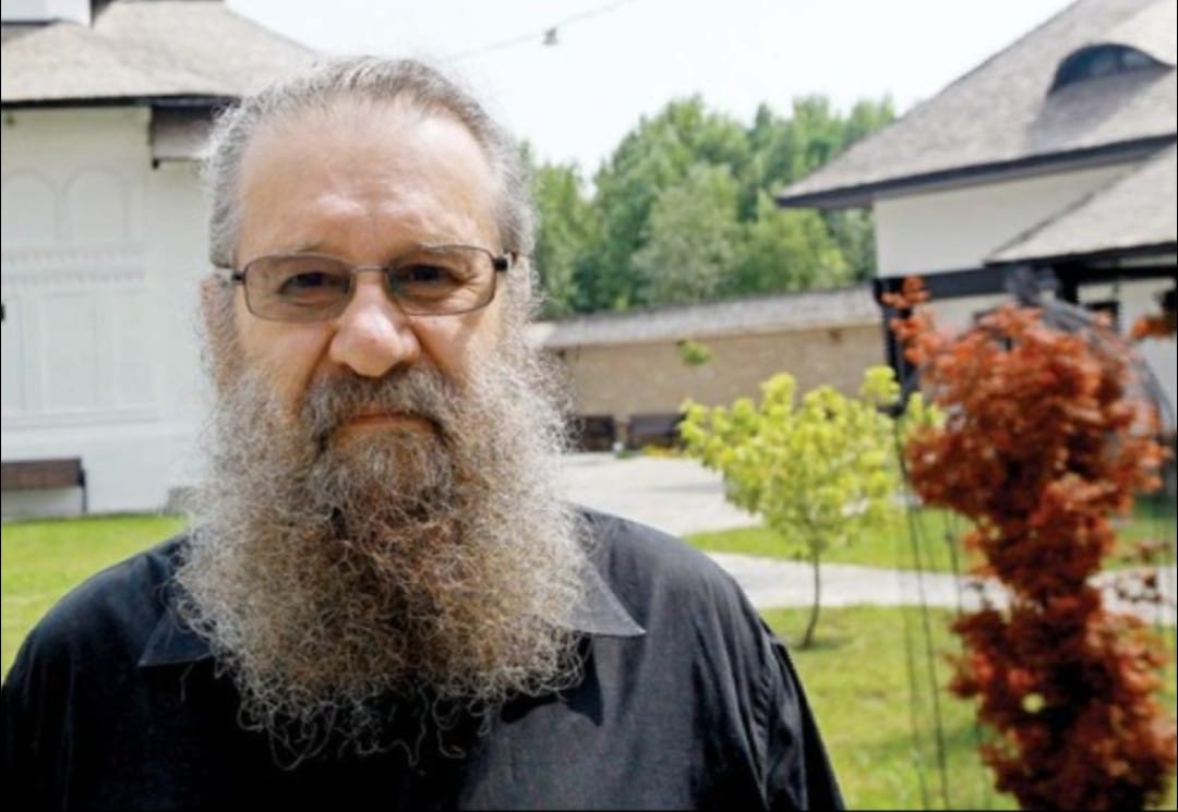 Mihai Coadă a făcut furori în anii 2000, în rolul lui Nelu Curcă din sitcomul „La Bloc”.