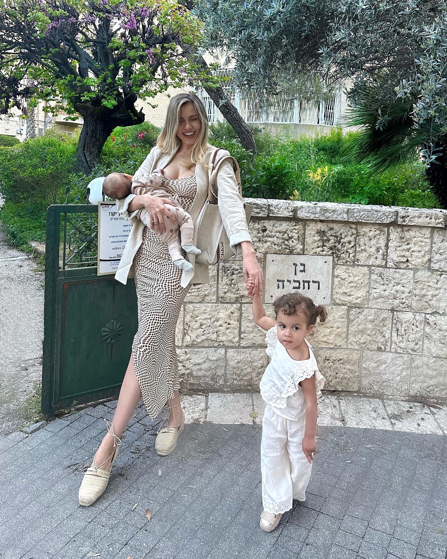 Emily Burghelea, despre viața cu doi copii și o nouă sarcină