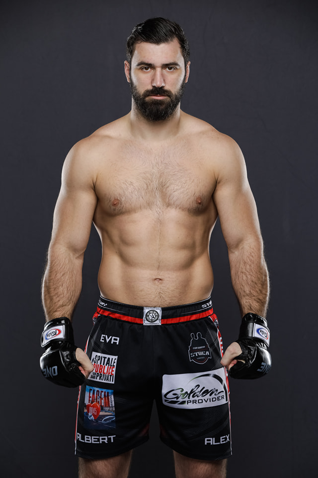 Fiul lui Andrei Stoica este campion la lupte spre disperarea mamei sale 2