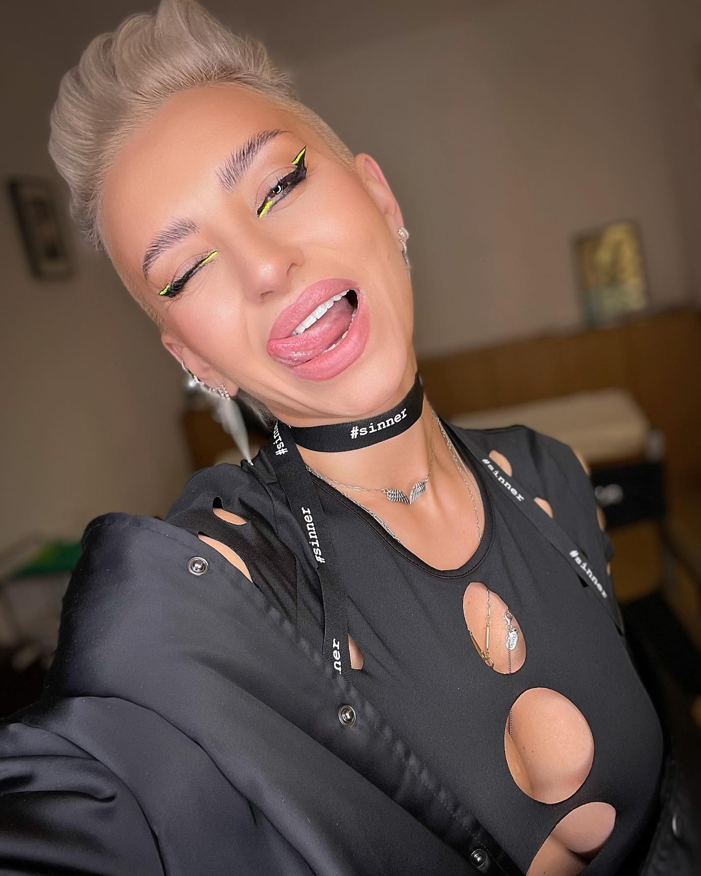 Motivul pentru care Giulia Anghelescu a decis să revină în muzică. De ce nu cântă cu prietena ei Antonia Nu consideram că mai am energia EXCLUSIV