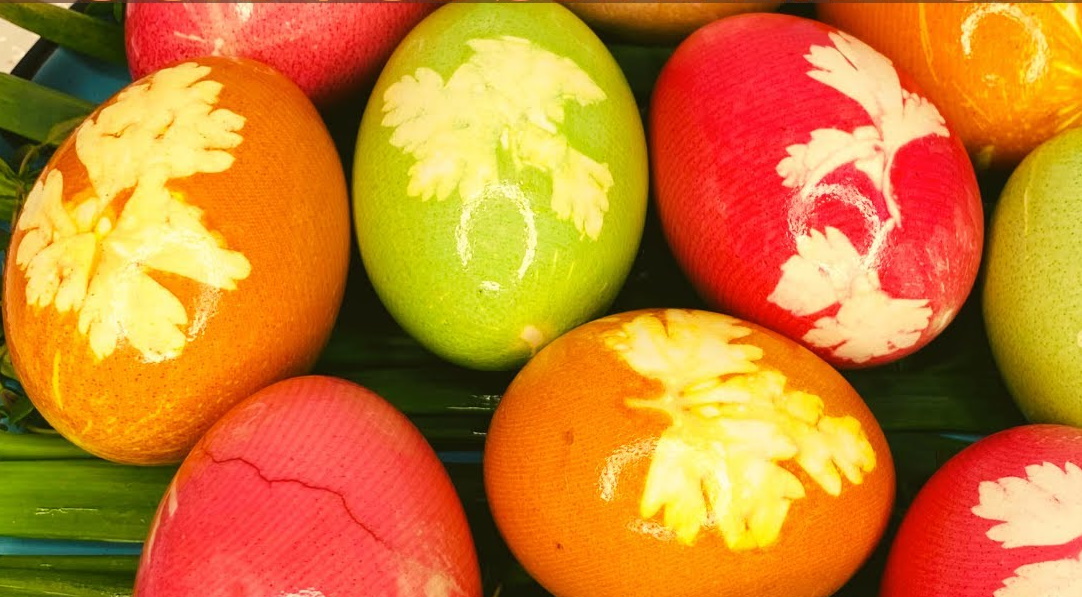 Modele ouă de Paște 2023- vopsite cu sfecla