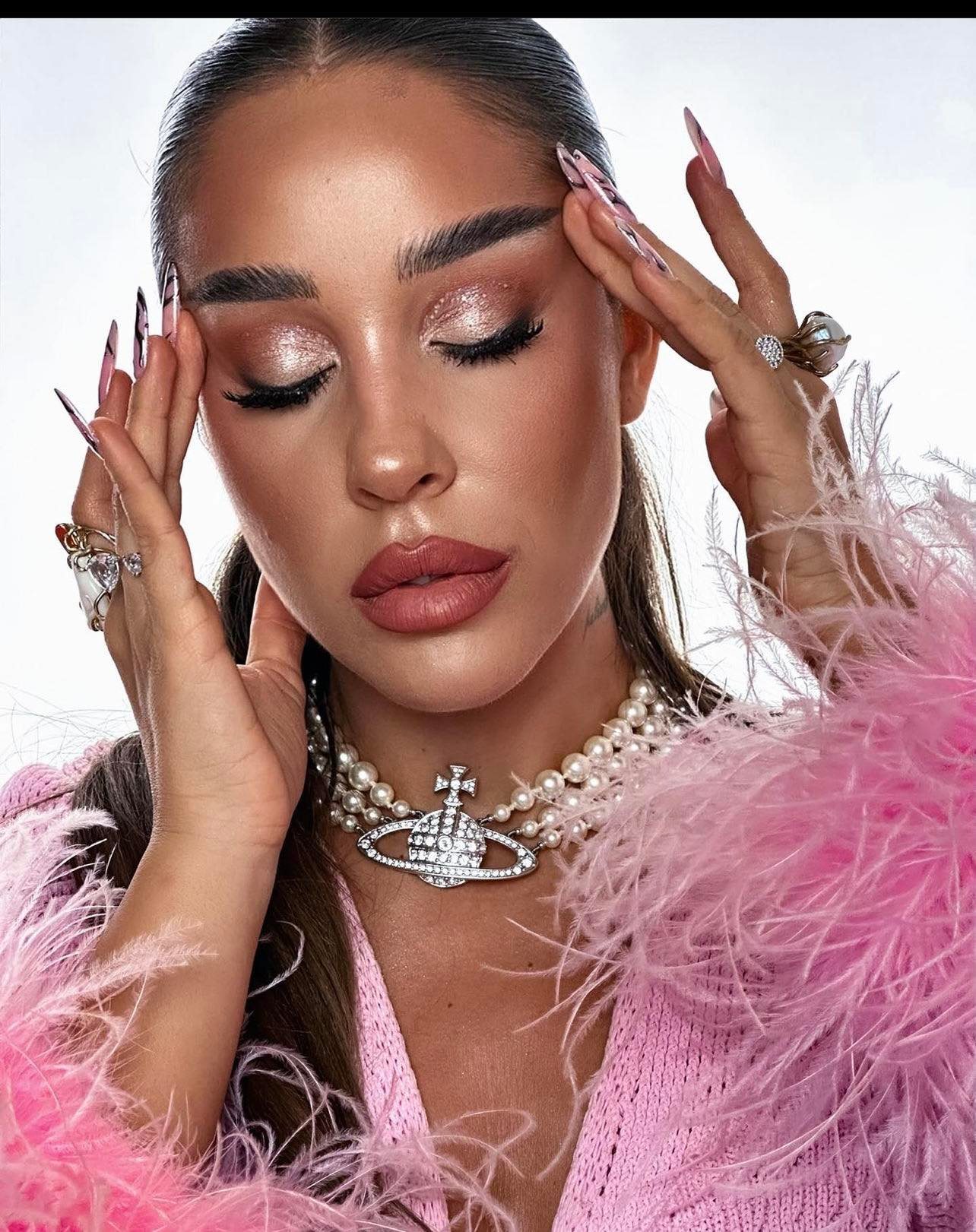 Afacerea cu care logodnica lui Speak vrea să dea lovitura. Ce pregătește Ștefania