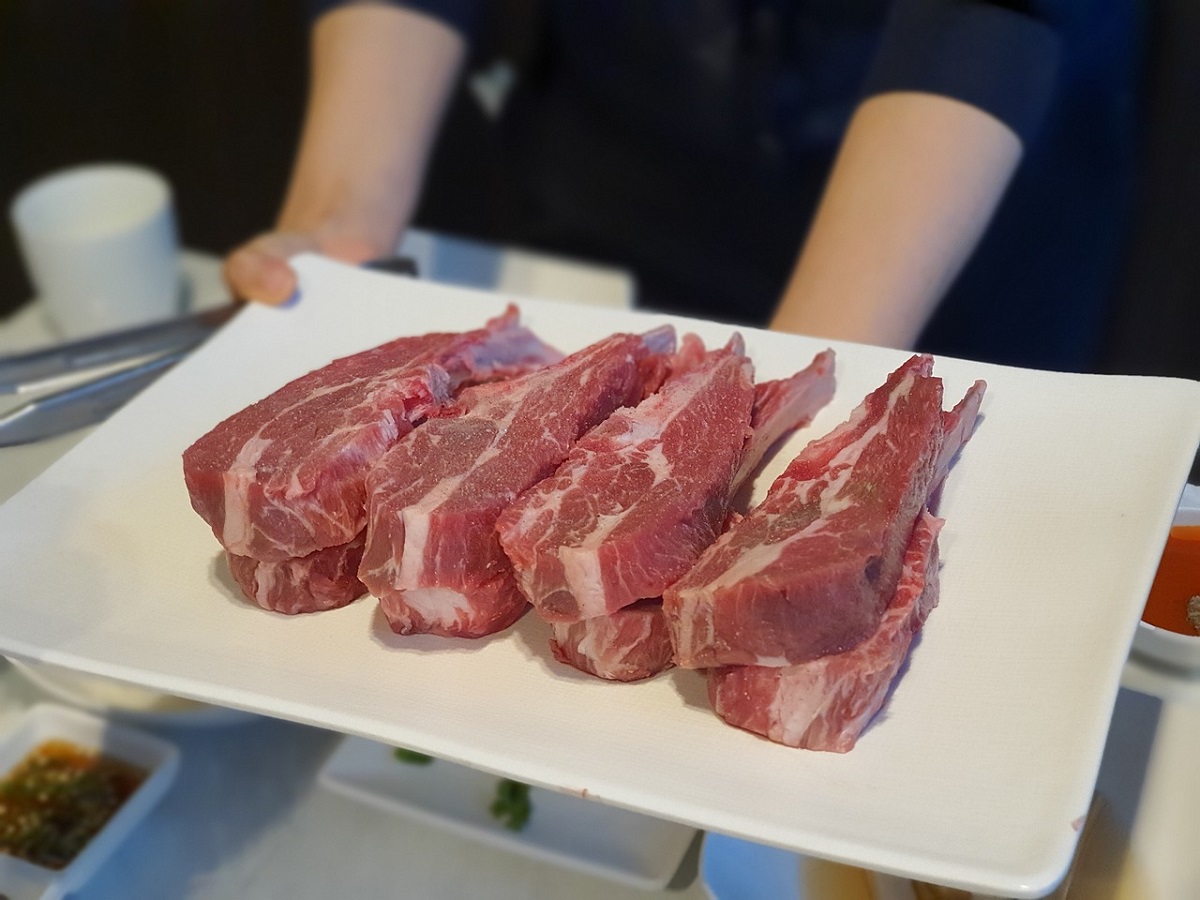 Testul pe care trebuie să îl faci când cumperi carne de miel