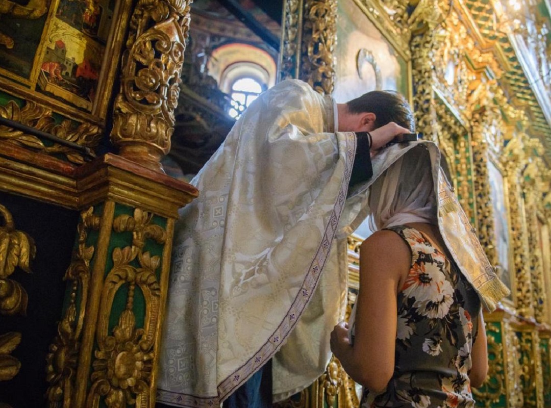 Ce păcate trebuie să spui la spovedanie