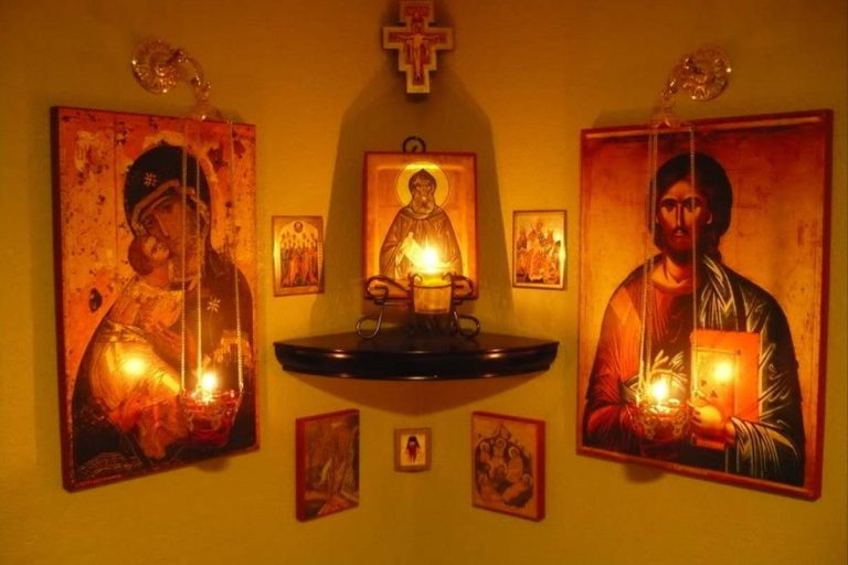 Ce trebuie să faci cu o icoană care s-a deteriorat. Nu se aruncă sub nicio formă la coș