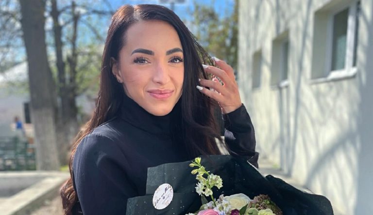 Cine este noul iubit al Larisei Iordache. S-au afișat deja împreună, primele imagini cu cei doi îndrăgostiți FOTO