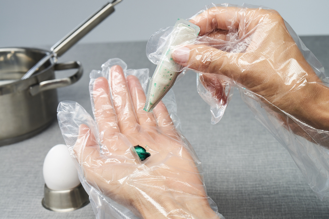 pete de vopsea de ouă