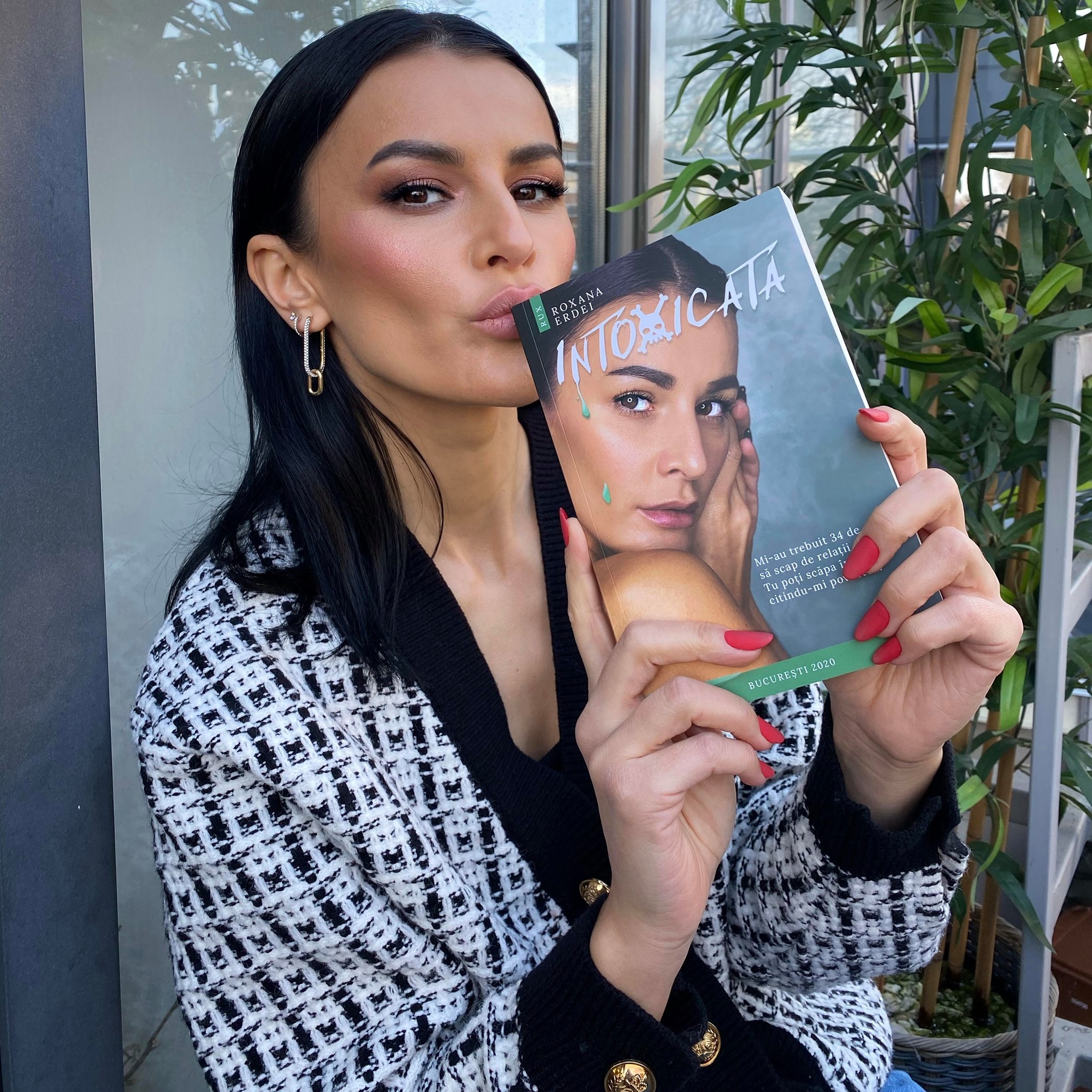 Schibarea care a avut loc în viața lui Rux după ce a lansat a doua carte