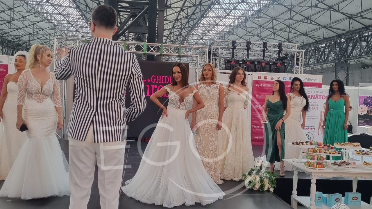 Andreea Antonescu a îmbrăcat rochia de mireasă