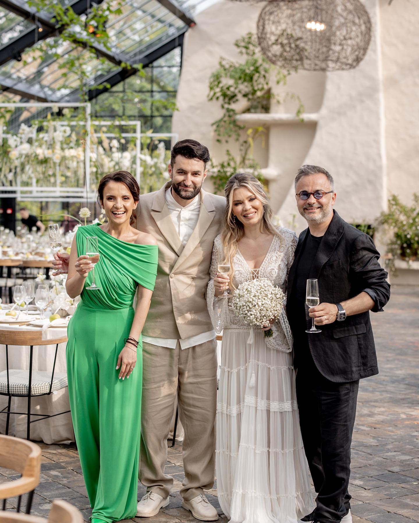 Bărbatul care a văzut rochia de mireasă a Ginei Pistol, înaintea lui Smiley. Ce rol a avut, de fapt