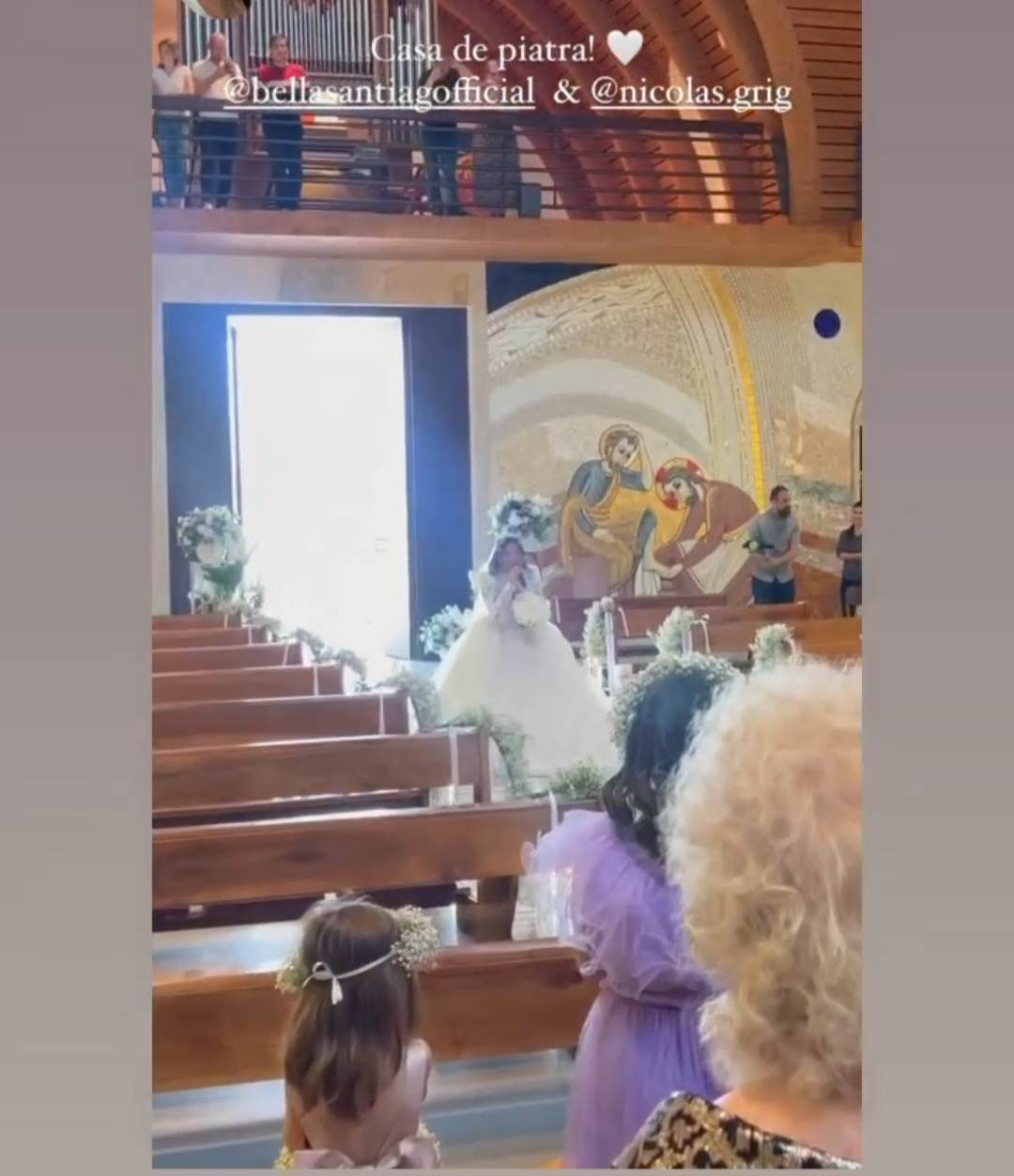 Bella Santiago, o mireasă fabuloasă. Cum și-a făcut intrarea în biserică