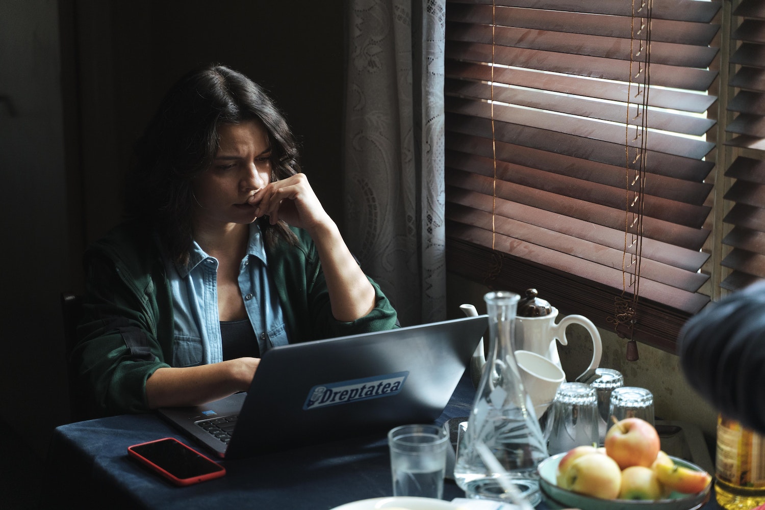 Ce a ajuns să facă Mădălina Craiu, după rolul din „Clanul”. Povestea serialului a urmărit-o și în viața reală