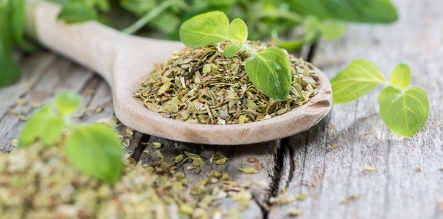 De ce este bine să pui oregano în toate colțurile bucătăriei