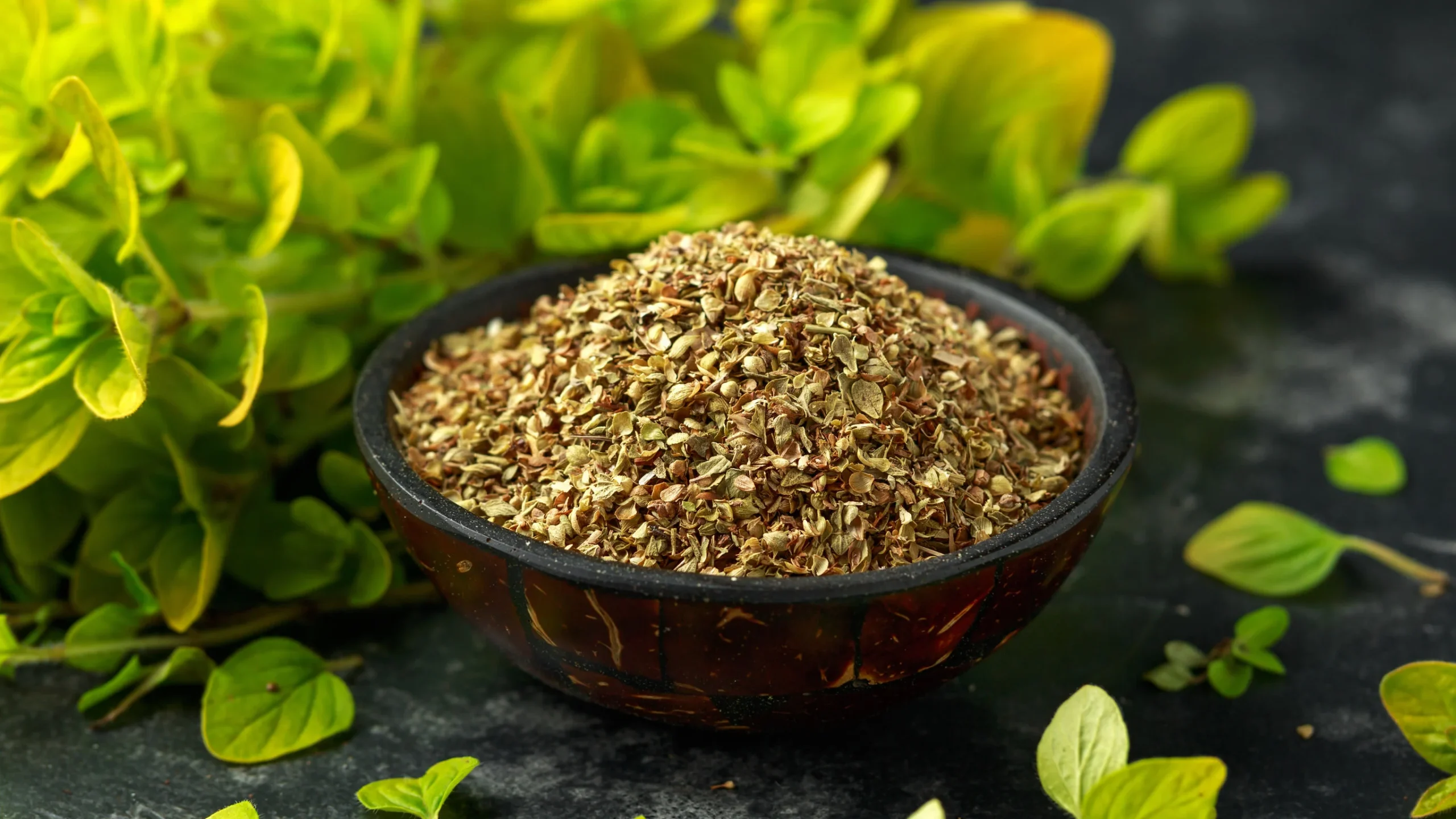 De ce este bine să pui oregano în toate colțurile bucătăriei