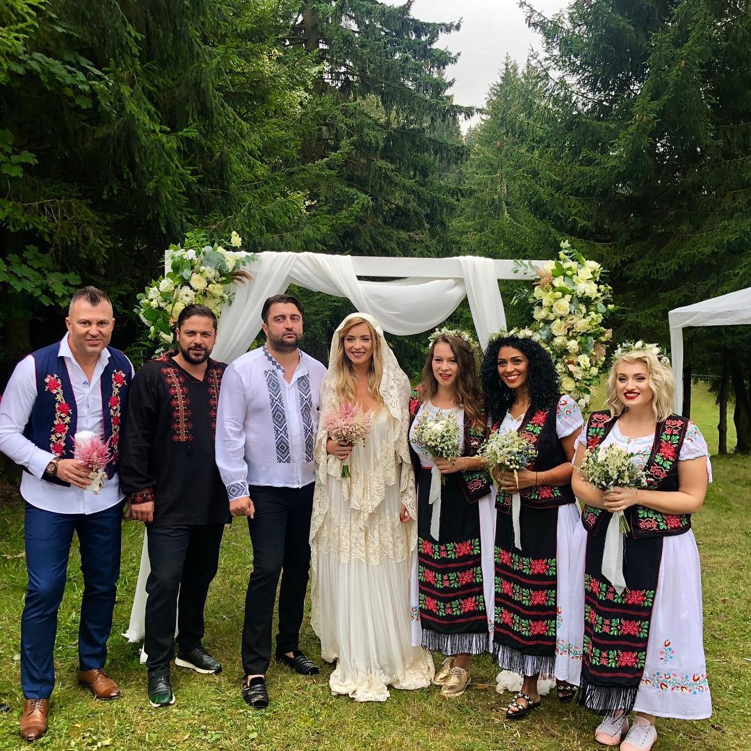 Diana Dumitrescu s-a „răzbunat” pe soț pentru că în loc să o ducă în vacanță i-a organizat nunta. „A recuperat cu vârf și îndesat”