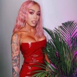 Incident cu Ruby pe scenă, după ce i s-a rupt ținuta pregătită chiar de ea. Fanii au sărit să o ajute