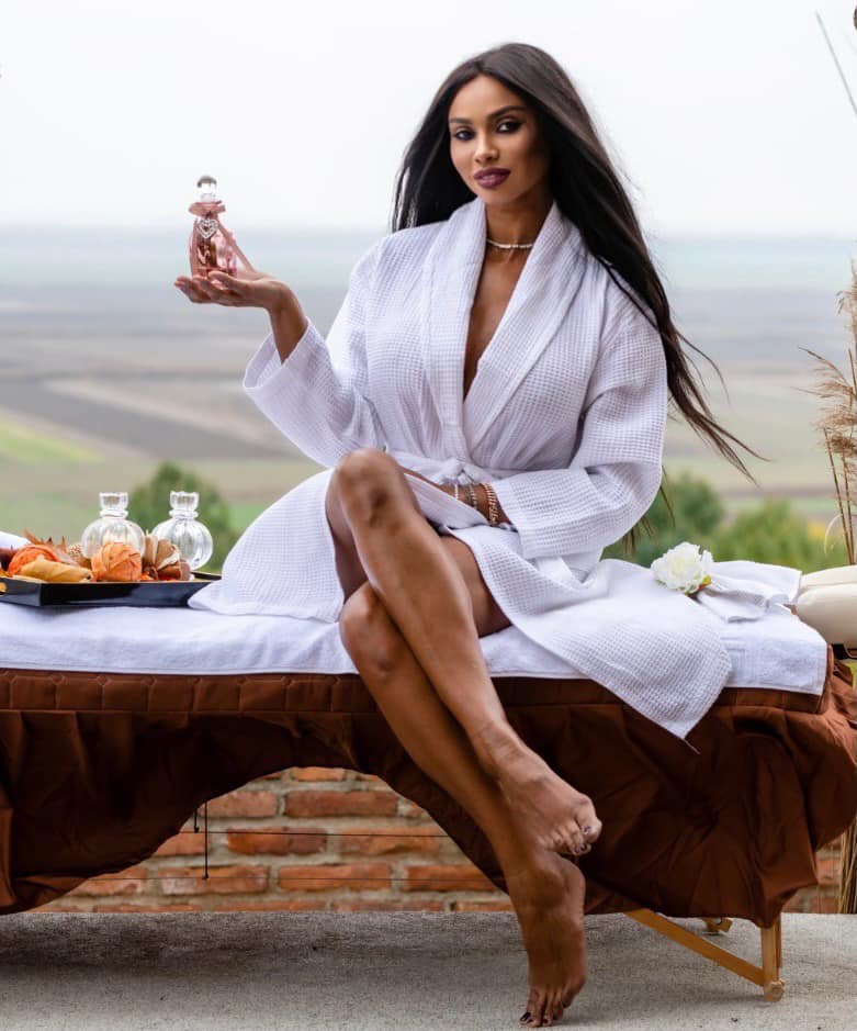 Laurette nu i-a vorbit fiicei sale despre agresorul de la hotel (7)