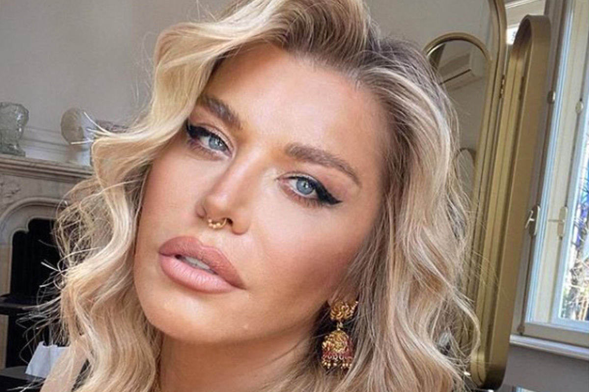 Rochia mini purtată de Loredana Groza la nunta lui Smiley