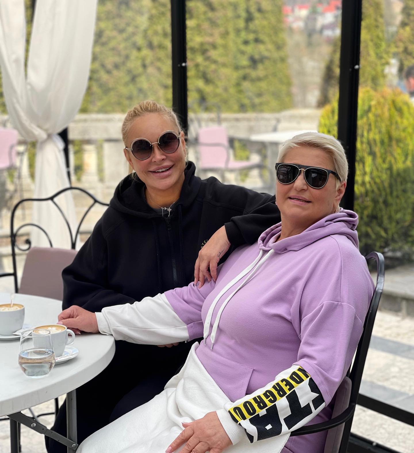 Mama Vicăi Blochina i-a prezis că nu se va mărita niciodată. Motivul pentru care nu vrea să mai îmbrace rochia de mireasă: ”Cum să mă îmbrac?” EXCLUSIV