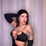 Nicoleta Nucă și-a făcut încă un tatuaj împinsă de la spate de logodnicul ei 7