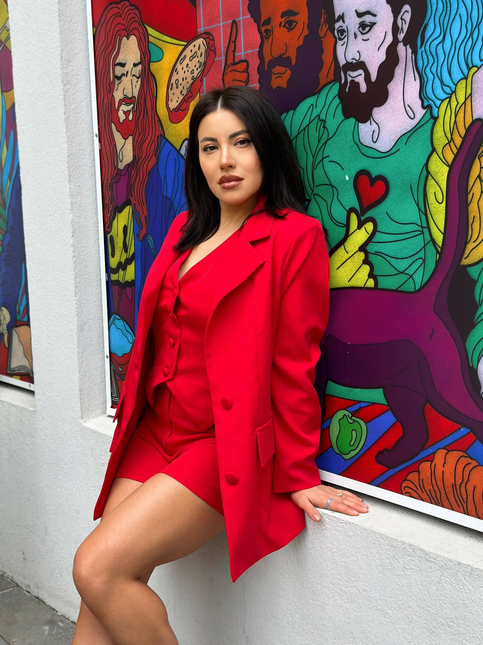 Nicoleta Nucă și-a făcut încă un tatuaj împinsă de la spate de logodnicul ei 7