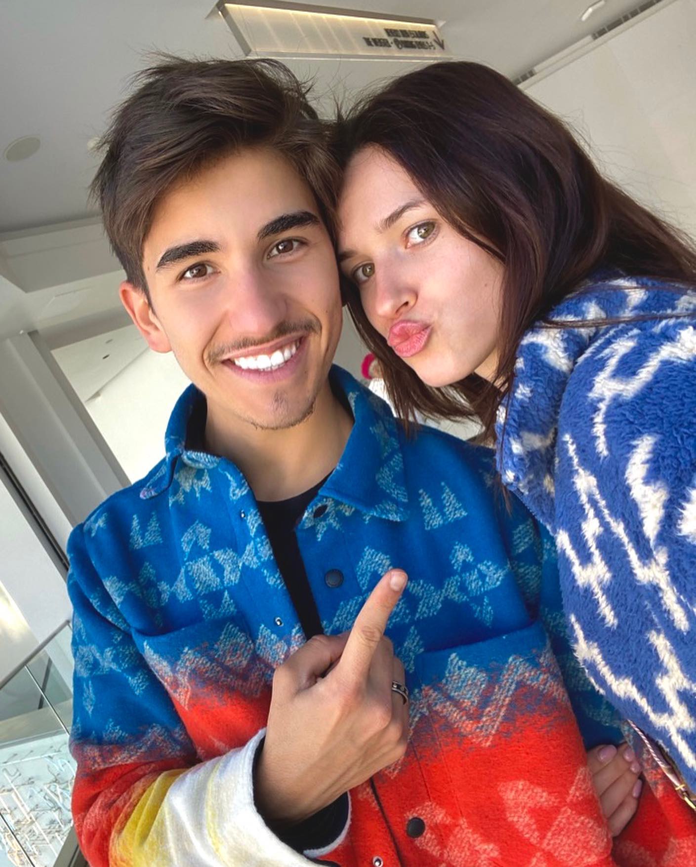 Sebastian Dobrincu și Ioana Ignat, detalii chiar din casa cuplului. Cu ce își disperă vecinii