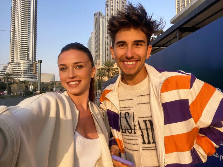 Sebastian Dobrincu și Ioana Ignat, detalii chiar din casa cuplului. Cu ce își disperă vecinii. „Nu prea suntem noi cu regulile” VIDEO EXCLUSIV