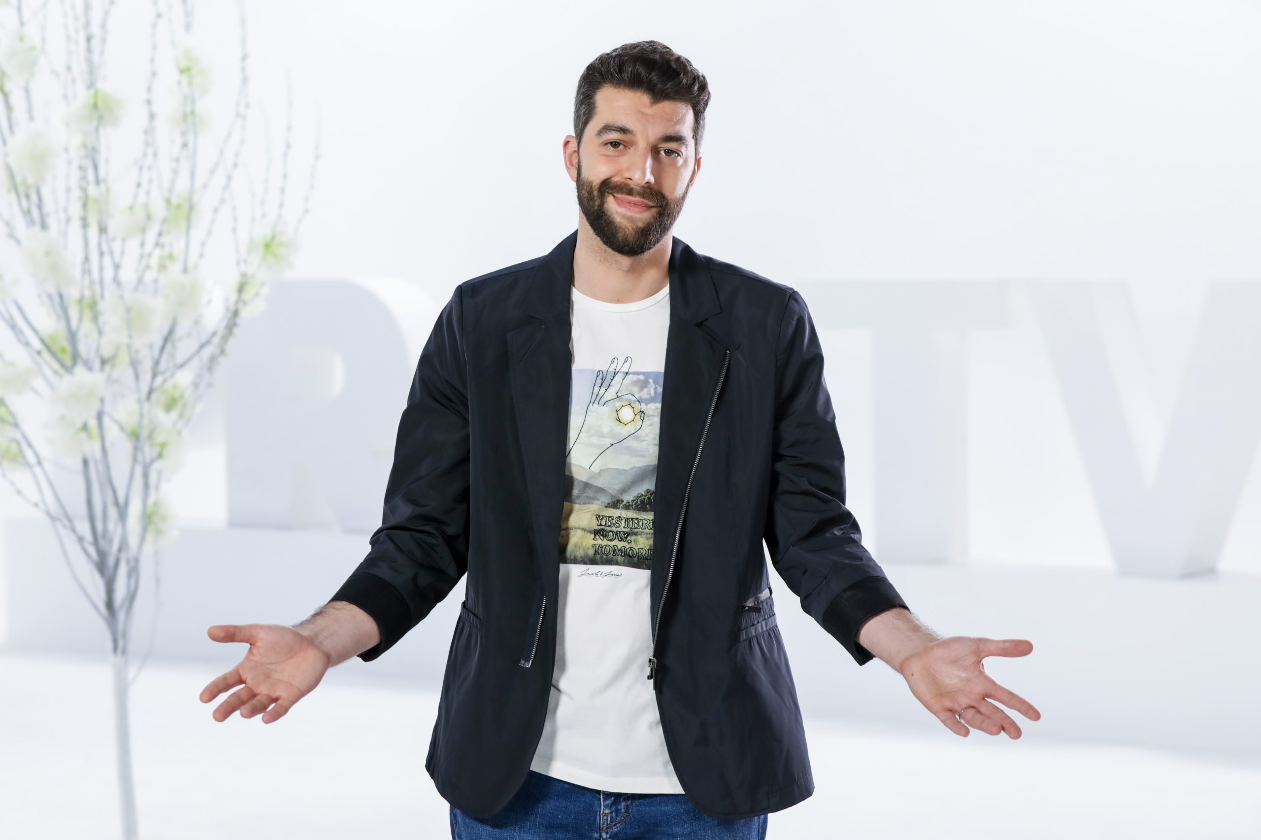 Cum i s-a schimbat viața lui Shurubel după ce s-a însurat. Ce face artistul măcar o data pe an și cum reacționează soția lui VIDEO EXCLUSIV