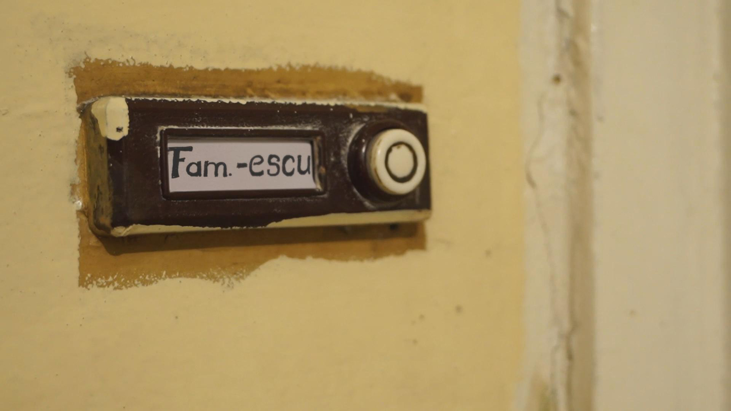 De ce multe nume de familie din România se termină în “escu”