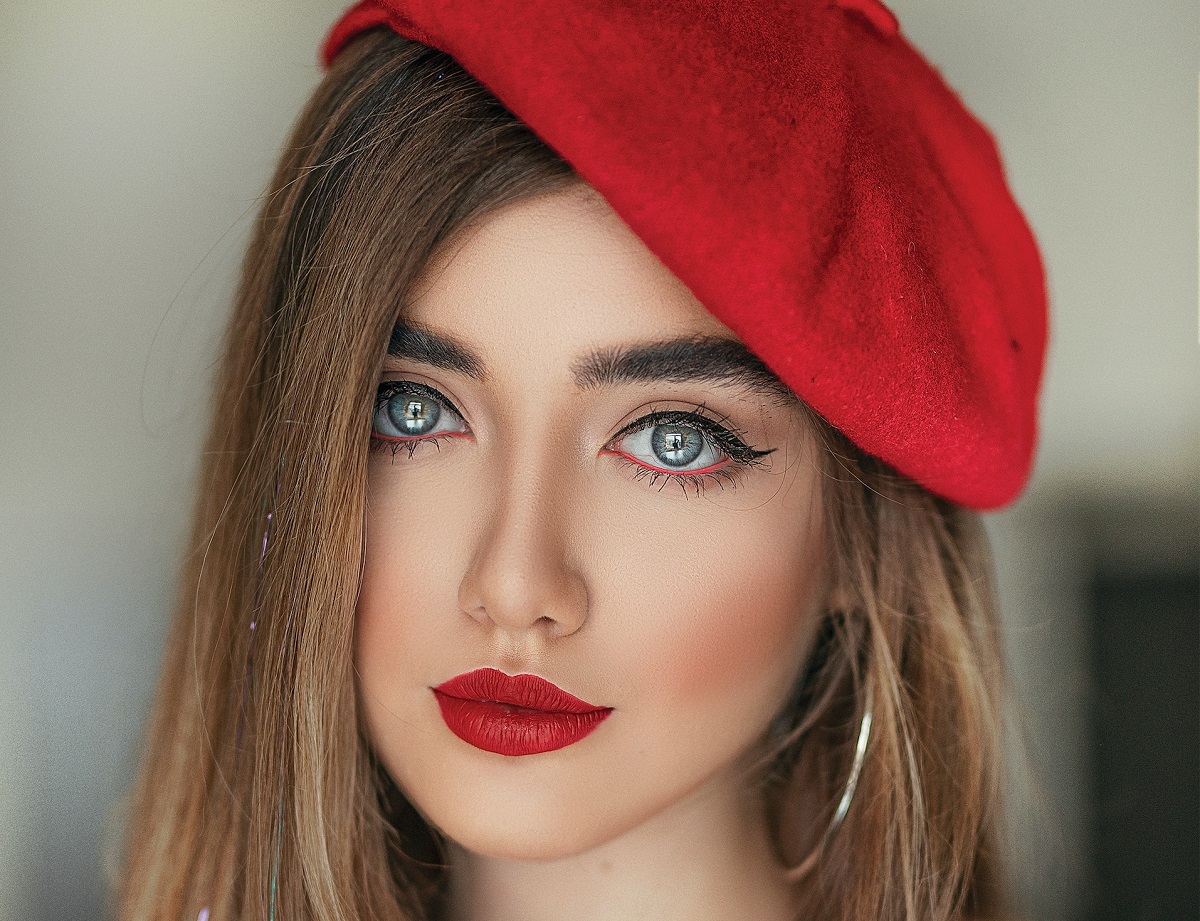 Trei lucruri banale care te fac mai atractivă