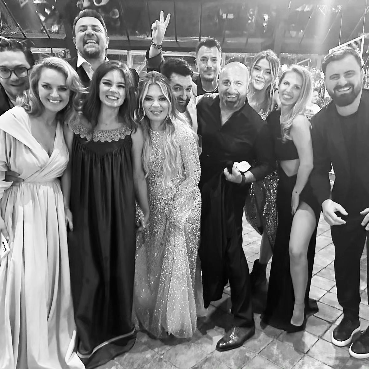 Cea mai extravagantă apariție de la nunta lui Smiley și a Ginei! Adela Popescu, în rochie transparentă. Ce au purtat Andreea Esca, Adelina Pestrițu și Sore