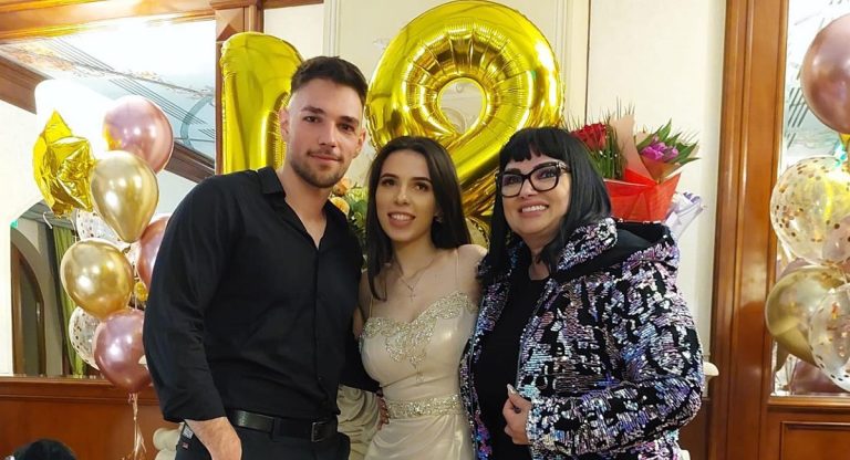 Ce a învățat-o Ozana Barabancea pe fiica ei despre viață și frumusețe. Așa se deosebește Gloria de alte fete de vârsta ei VIDEO EXCLUSIV