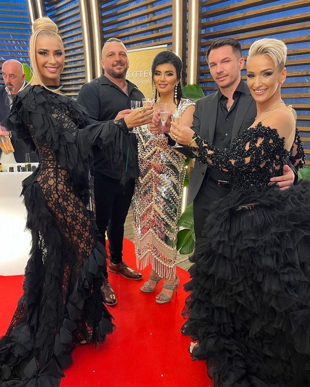 Asta le întrece pe toate. Cum a putut să apară Anamaria Prodan la petrecerea VIVA. Toată lumea a rămas mască