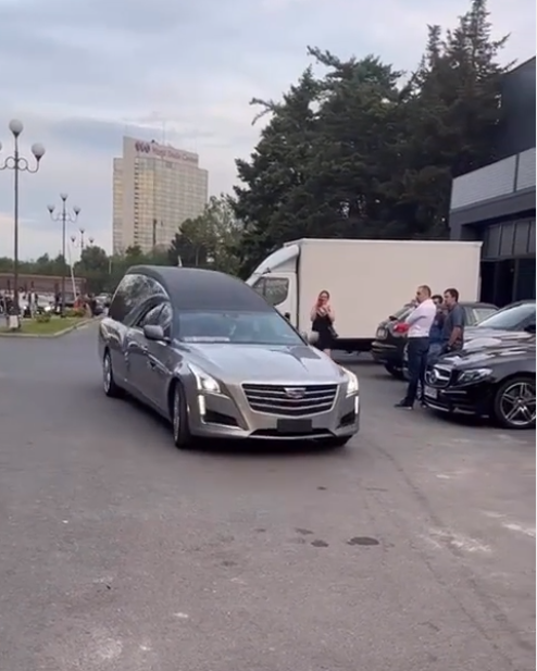 Asta le întrece pe toate. Cum a putut să apară Anamaria Prodan la petrecerea VIVA. Toată lumea a rămas mască