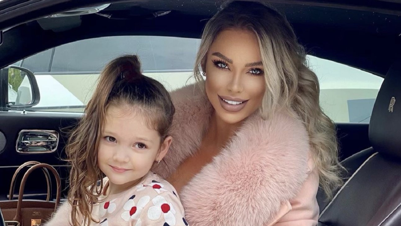 Bianca Drăgușanu și fiica ei