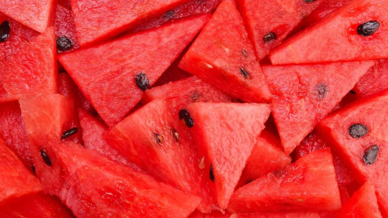 Cât timp se poate păstra pepenele tăiat în frigider, de fapt. Greșeala pe care trebuie să o eviți