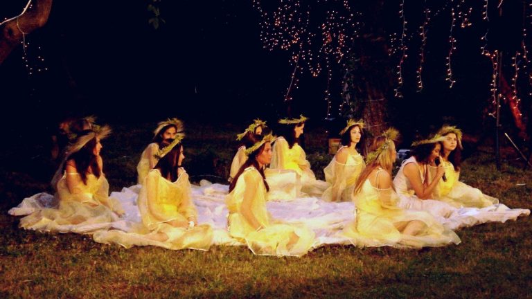 Ce se face de Sânziene pentru noroc, dragoste și sănătate. Toate femeile trebuie să respecte aceste tradiții