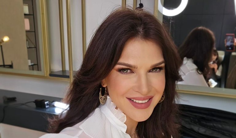 Ce studii are Monica Bîrlădeanu, de fapt. Jobul neașteptat pe care l-a avut în tinerețe