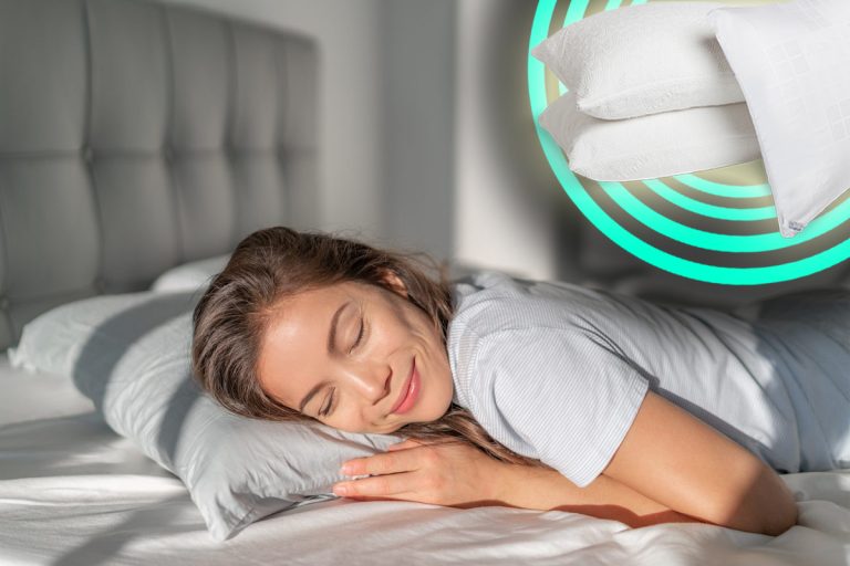 De ce să pui sare sub pernă. Efectul nebănuit, tot mai mulți oameni procedează așa