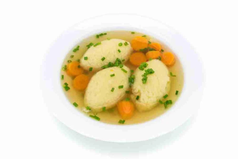 Cum faci cele mai bune găluște pentru supă. Ingredientul pe care trebuie să-l adaugi neapărat, te vei bucura de o rețetă savuroasă