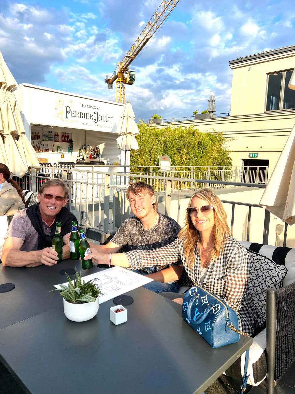 Gestul pentru care Nadia Comăneci a fost pusă la zid Așa îți educi copilul. Cum l-a fotografiat pe fiul ei