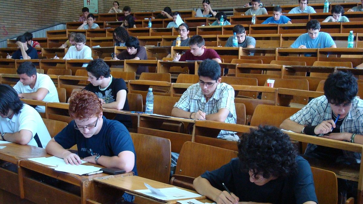 La ce facultăți se face admiterea pe bază de dosar în 2023