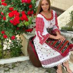 De ce Maria Constantin nu îmbracă haine tradiționale la toate nunțile sau evenimentele la care cântă
