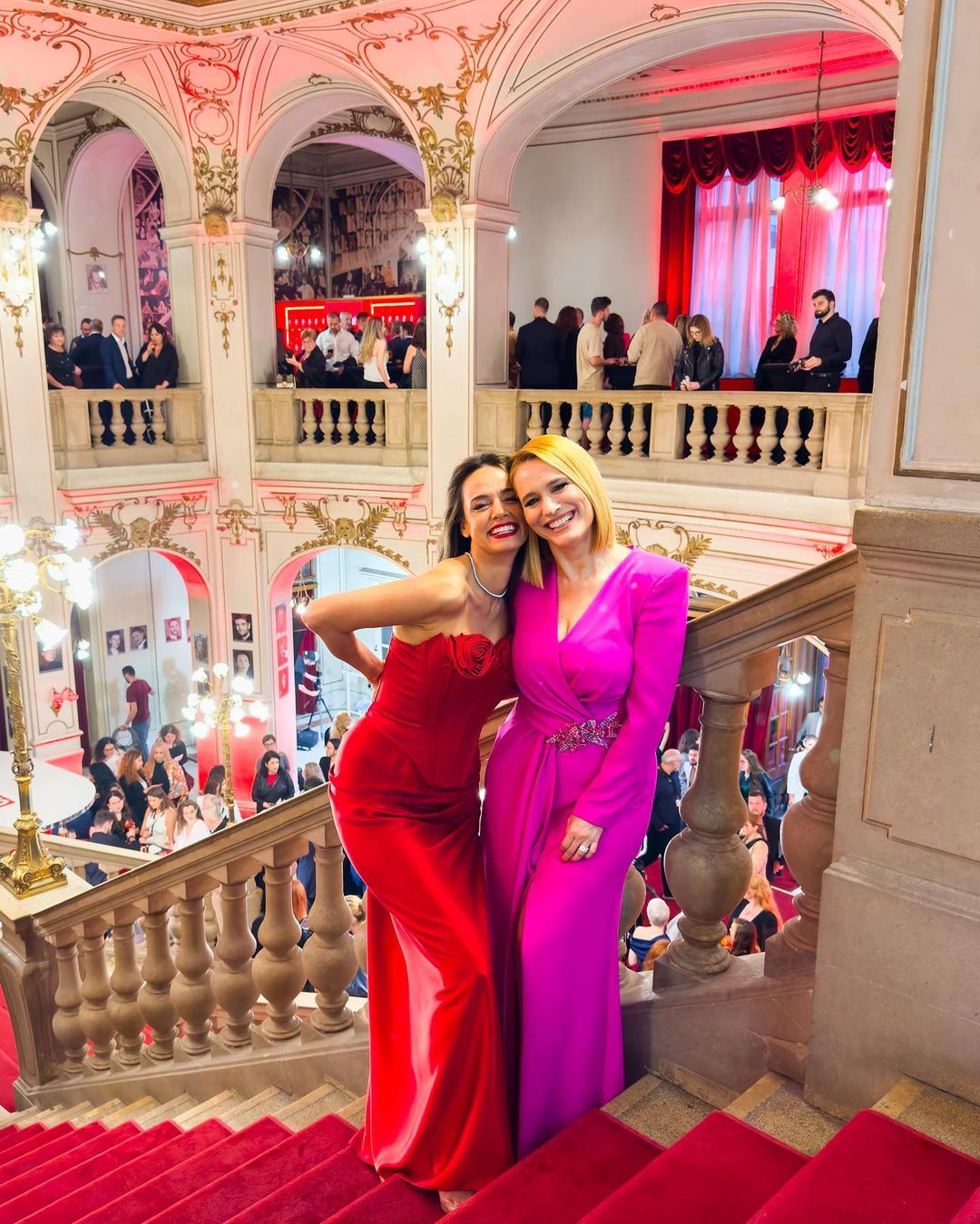 Rochia seducătoare cu care Andreea Raicu a făcut ravagii la TIFF. Ce ținute au purtat Andreea Raicu și Dana Rogoz FOTO