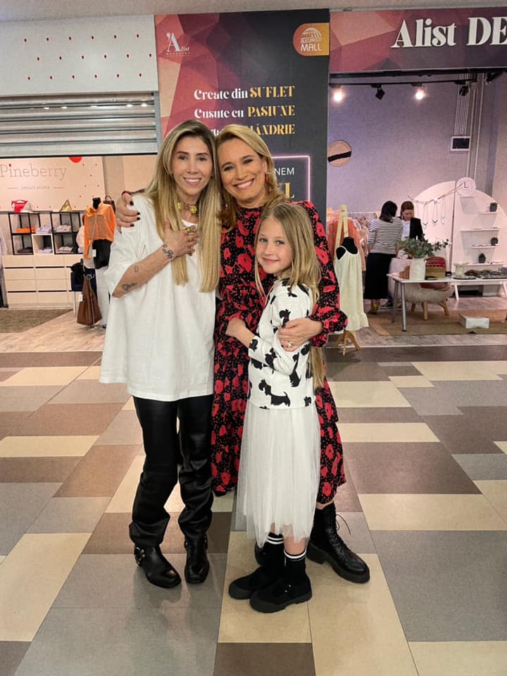 Silvia Popescu și Andreea Esca