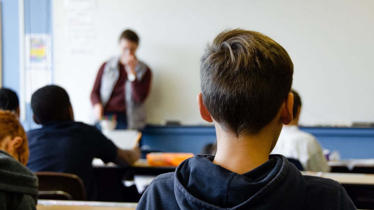 Cum se completează corect fișa de înscriere la liceu 2023