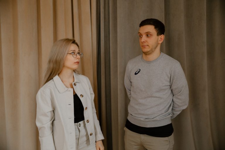 Am aflat că soțul meu are un copil secret. Cu noi s-a comportat mereu perfect, niciodată nu mi-aș fi imaginat asta